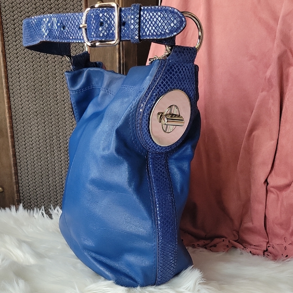 Coach Penelope Shoulder Bag - Picture 3 of 10